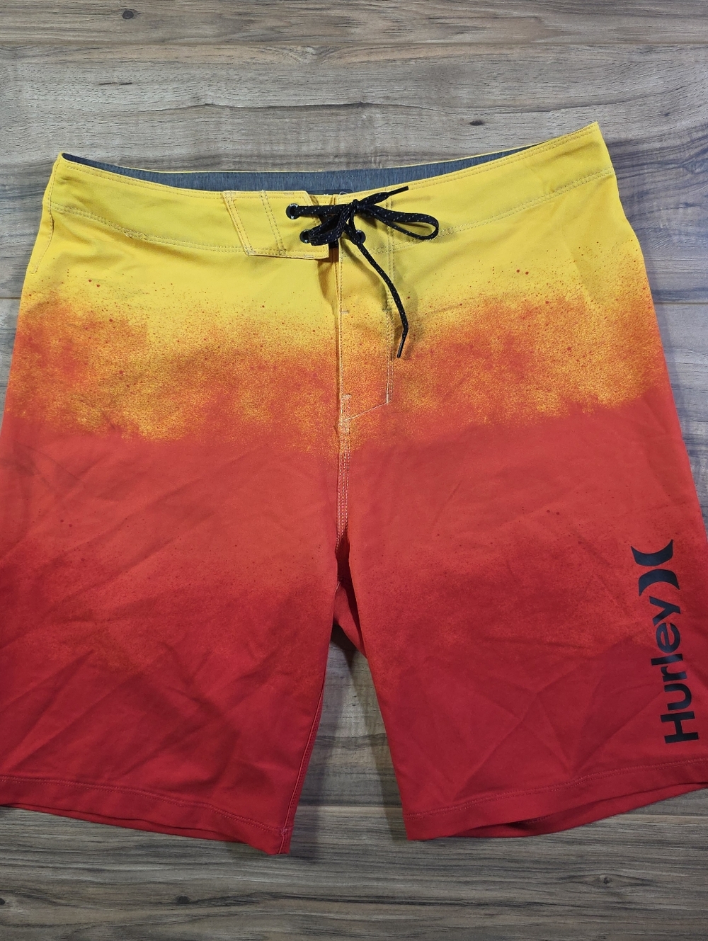 HURLEY PHANTOM BOARD SHORTS | 30 RED YELLOW GUC